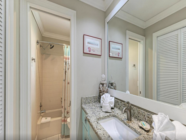 Holmes Beach Vacation Rental with Heated Pool & Spa – Steps to Gulf